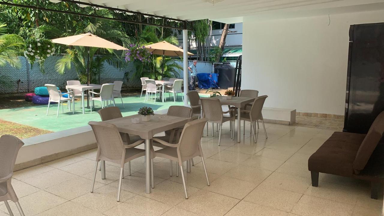 Hostal Familiar Carmencita Panama City Exterior photo